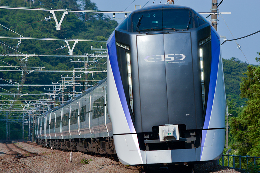 富士山に一番近い鉄道。特急電車のご案内