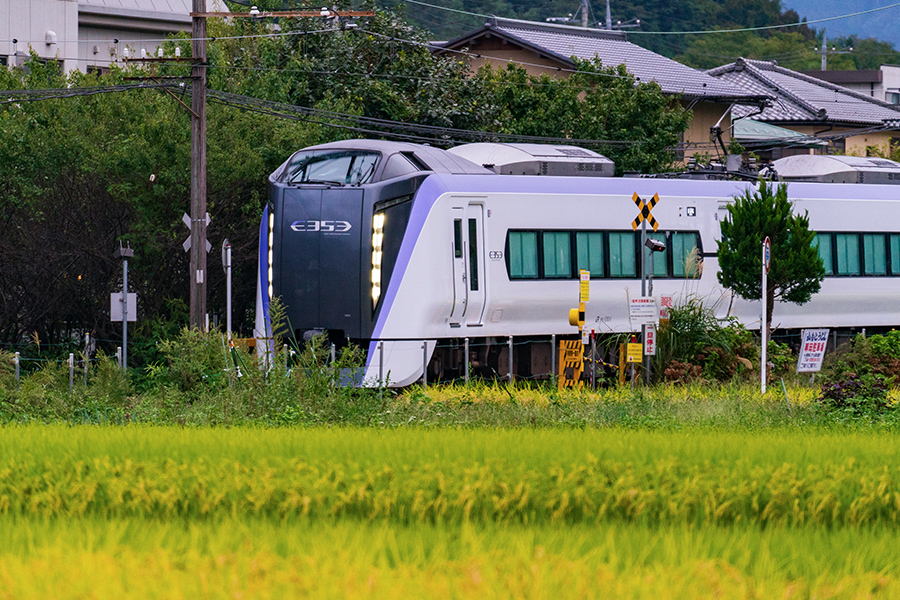 富士山に一番近い鉄道。特急電車のご案内