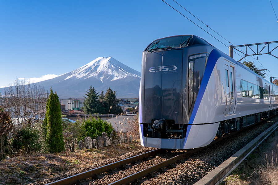 富士山に一番近い鉄道。特急電車のご案内