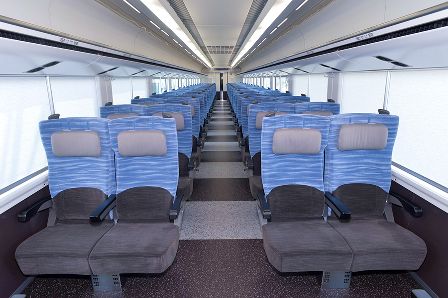 富士山に一番近い鉄道。特急電車のご案内
